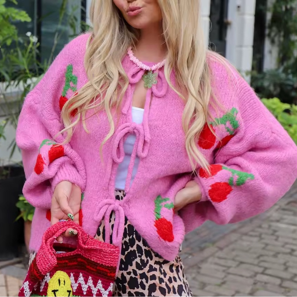 NEW Retail $89 Sweet Cherie Cherry Sweater